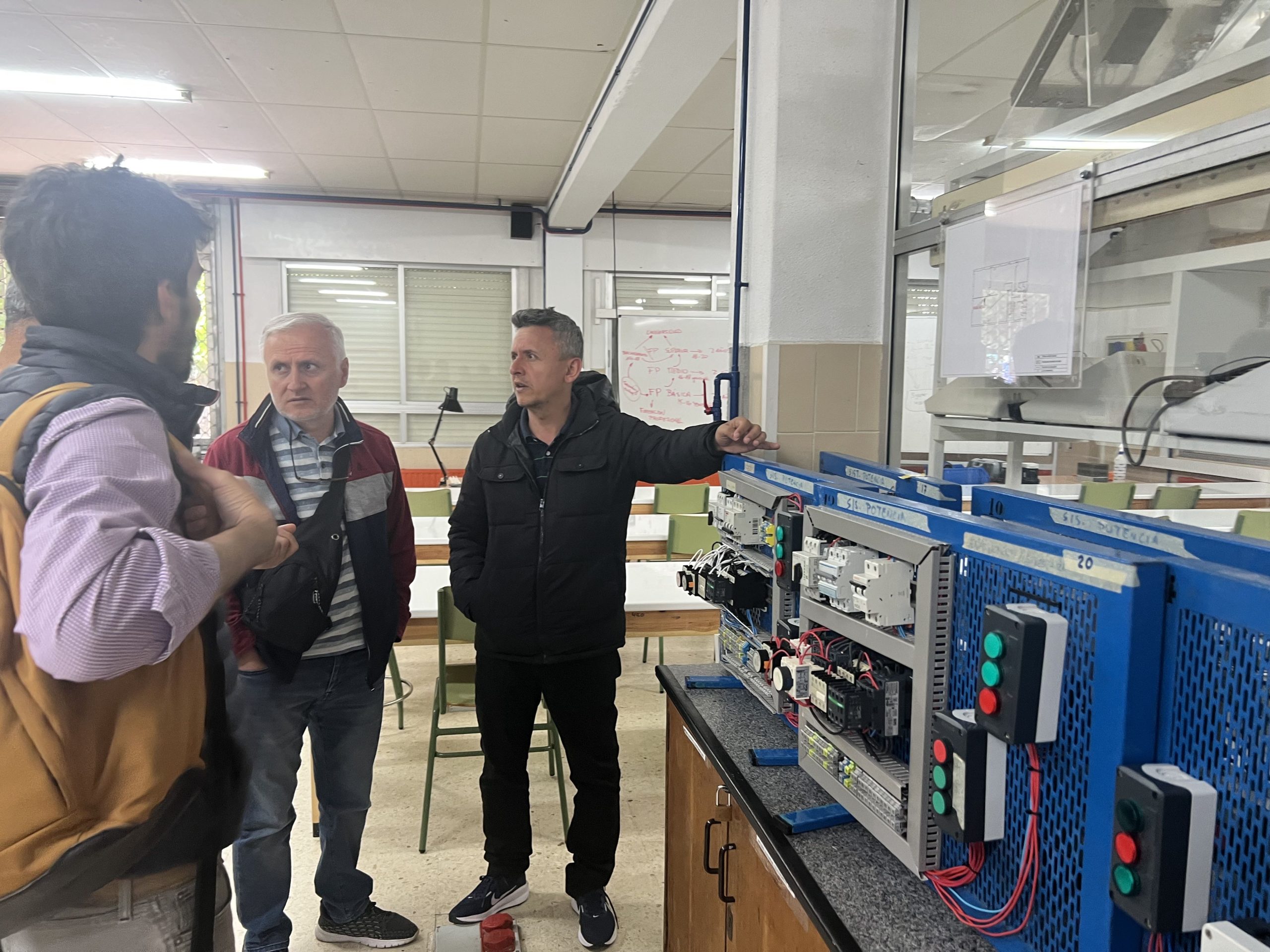 elektrik-elektronik-mayis-is-basi-ogrenme